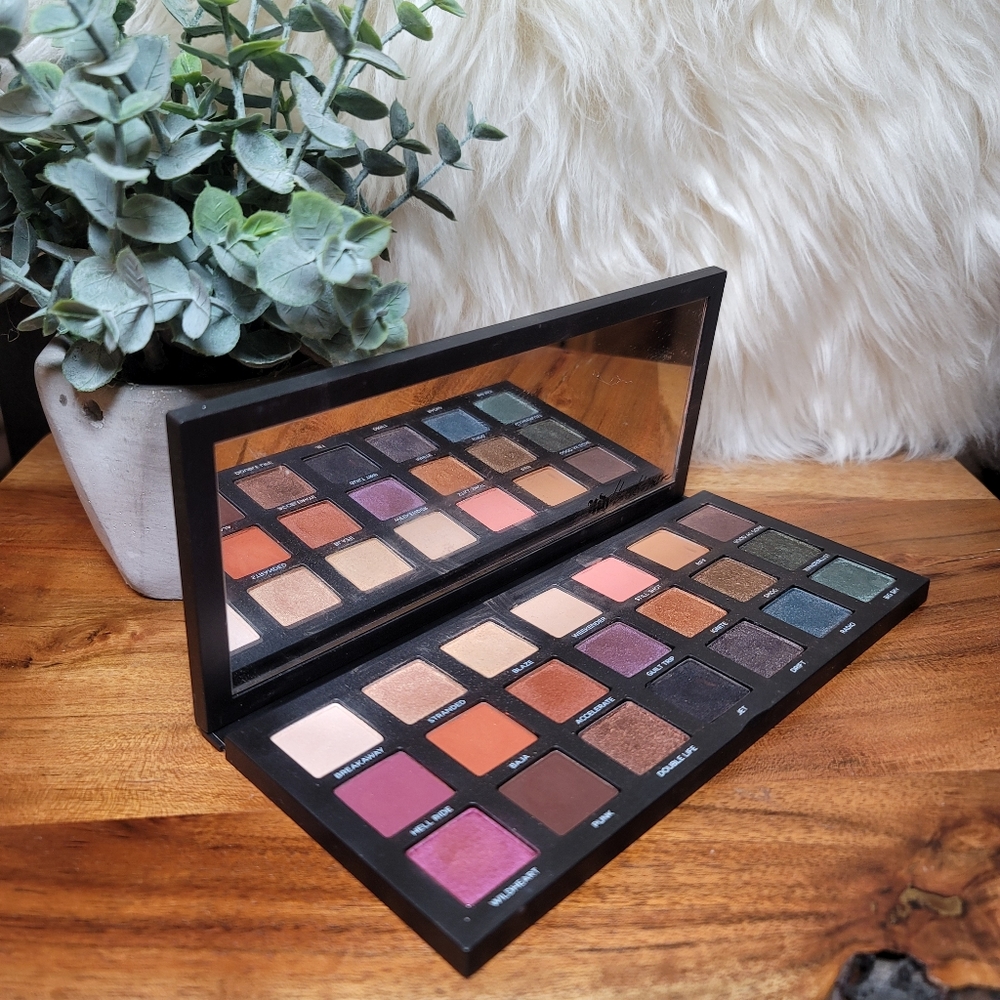 Urban Decay Born to Run Eyeshadow Palette